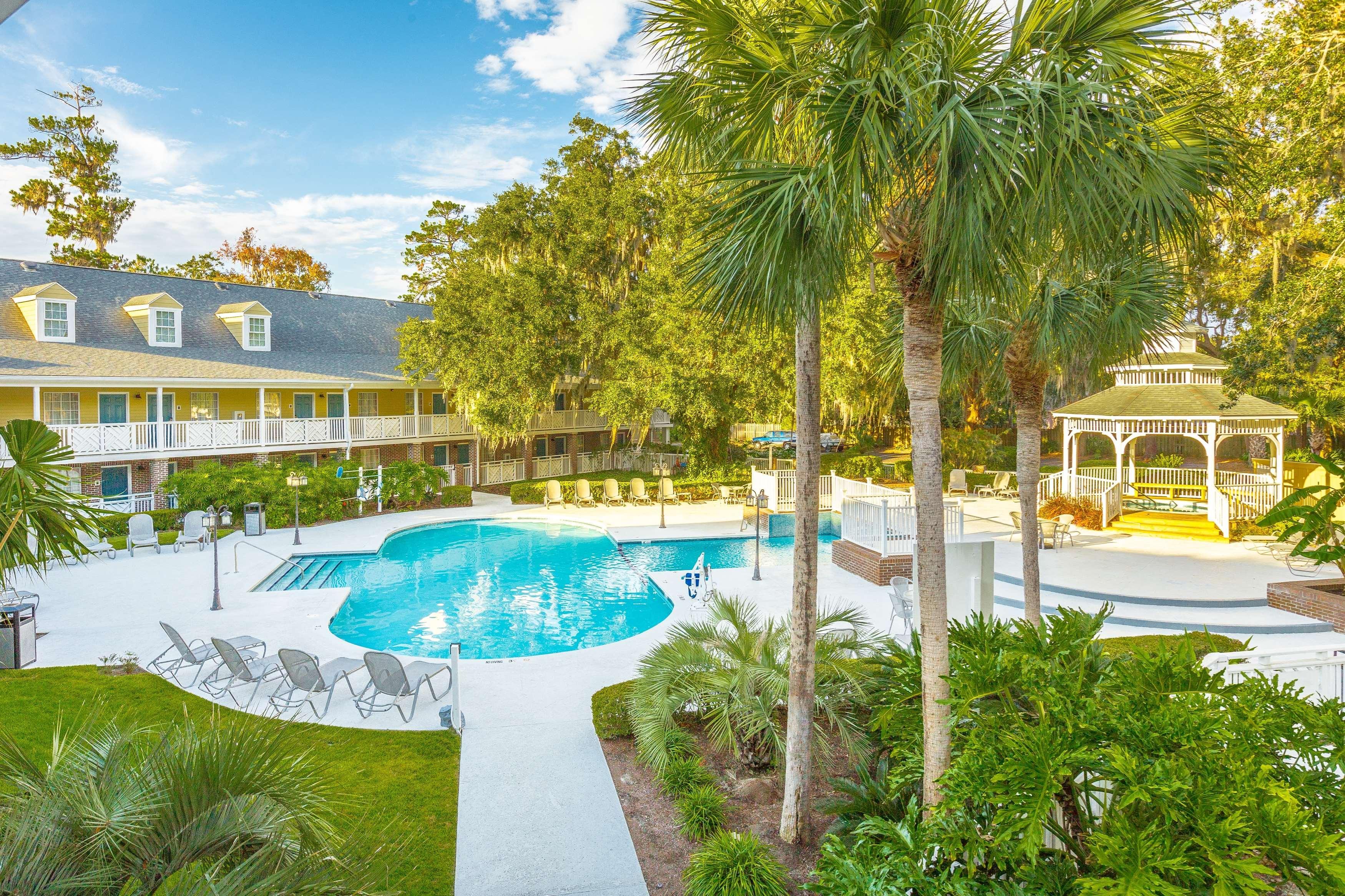 Best Western Plus St. Simons Hotel St. Simons Island Exterior photo